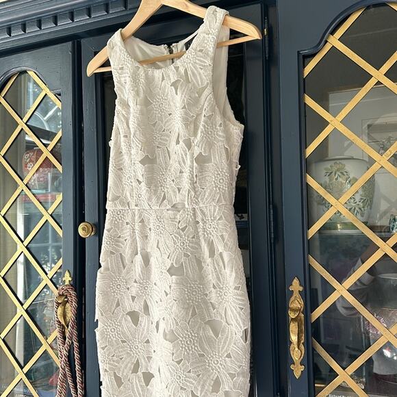 ASTR Dress Mini Cocktail White Floral Lace Sheath Fitted Bridal Summer X Small - Picture 4 of 9